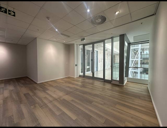 597M² OFFICE TO LET IN SANDTON CENTRAL